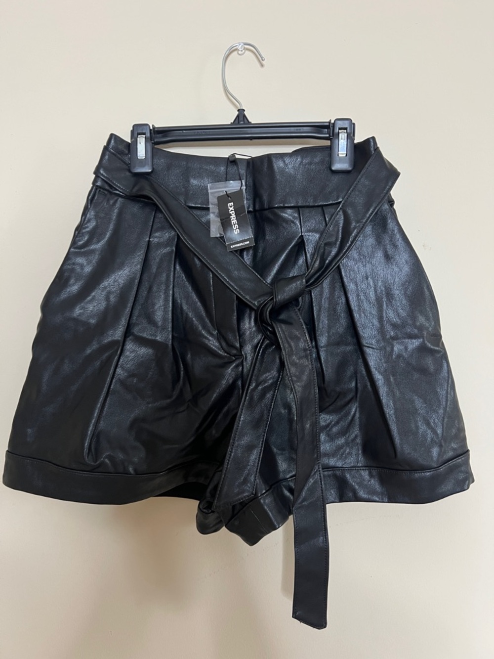 🖤High-Waist Black Faux Leather Paperbag Shorts with Tie Belt